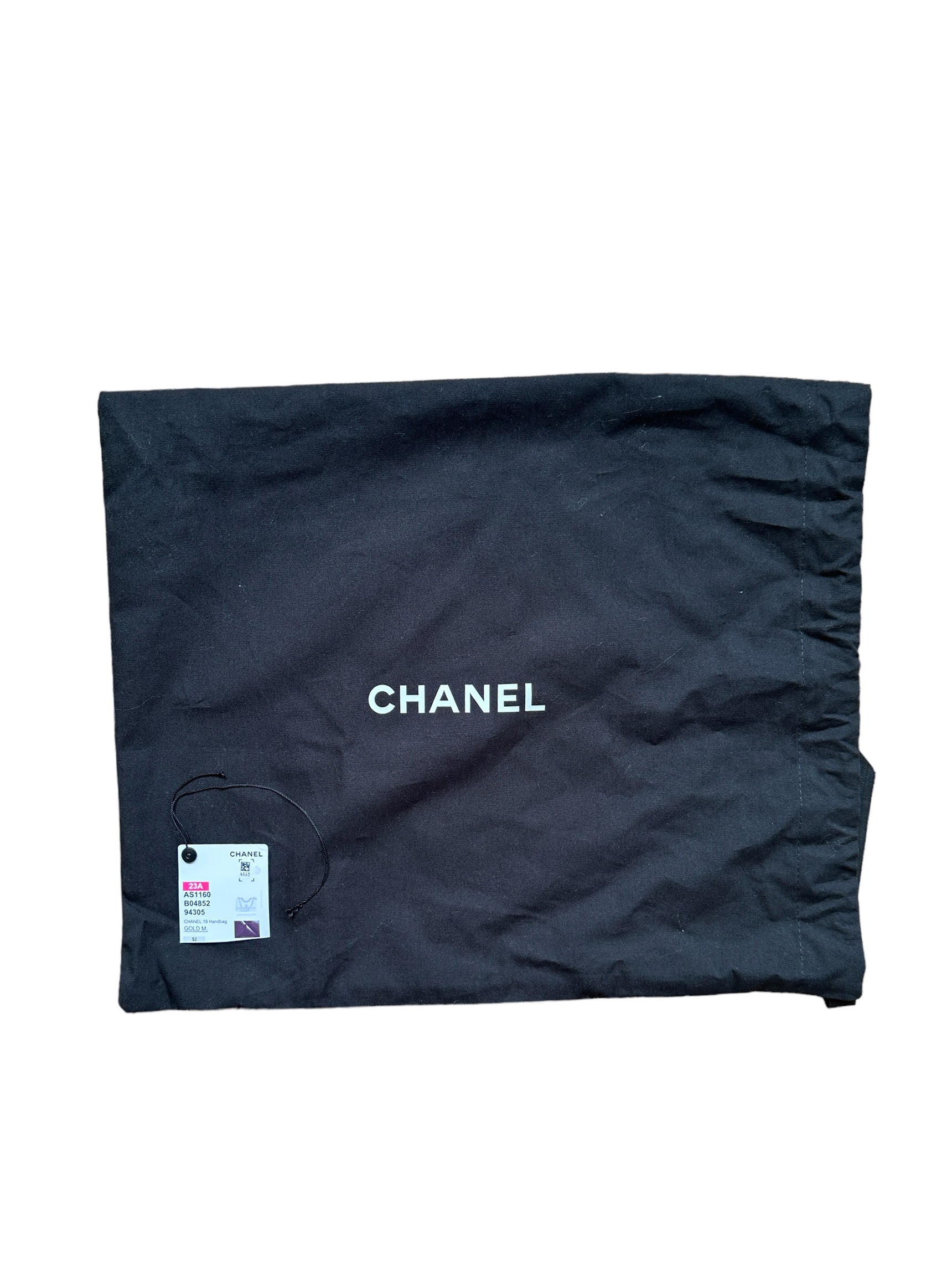 Chanel 2023 Black Lambskin Quilted Medium 19 Bag