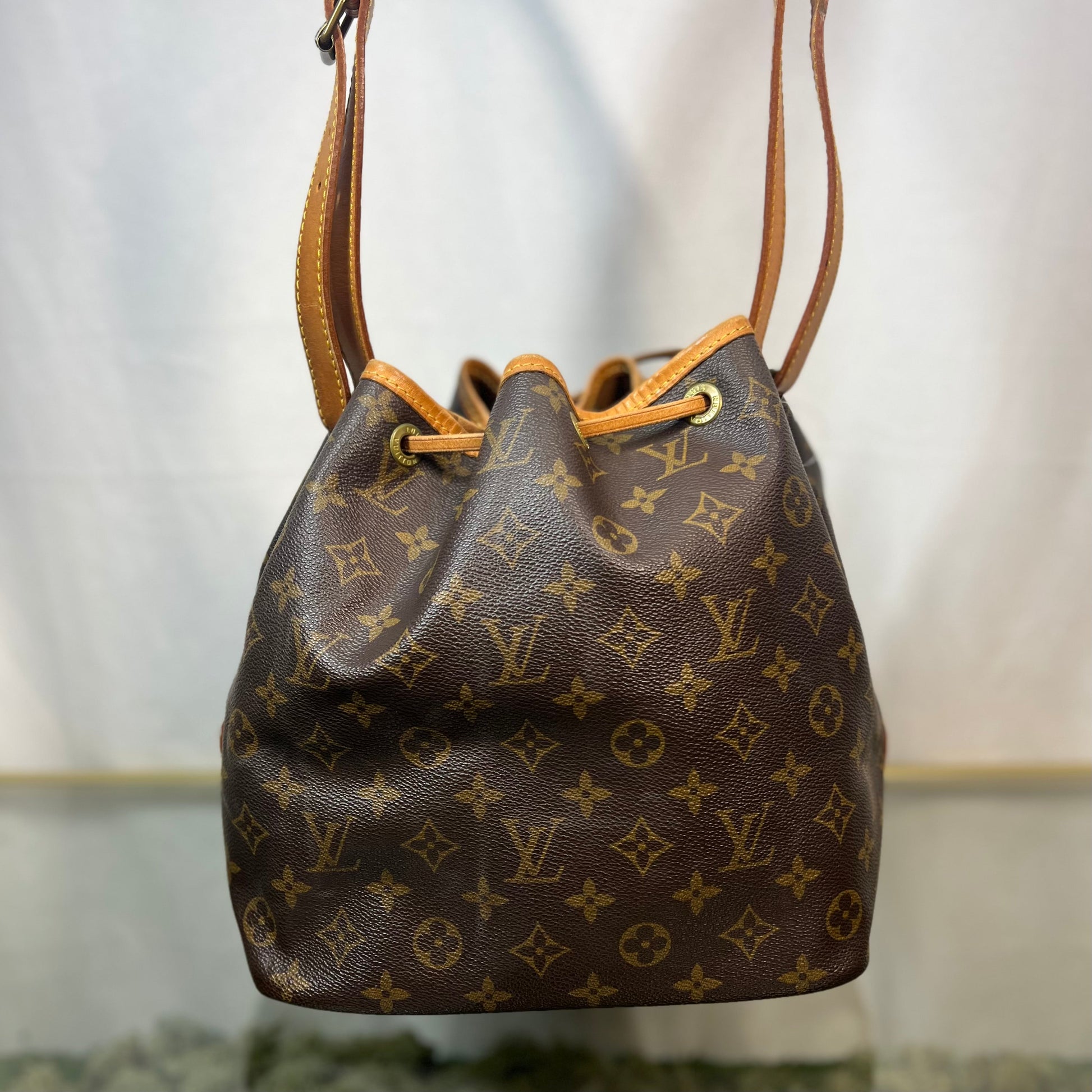 LOUIS VUITTON   Noe Brown Monogram Canvas Bucket Bag