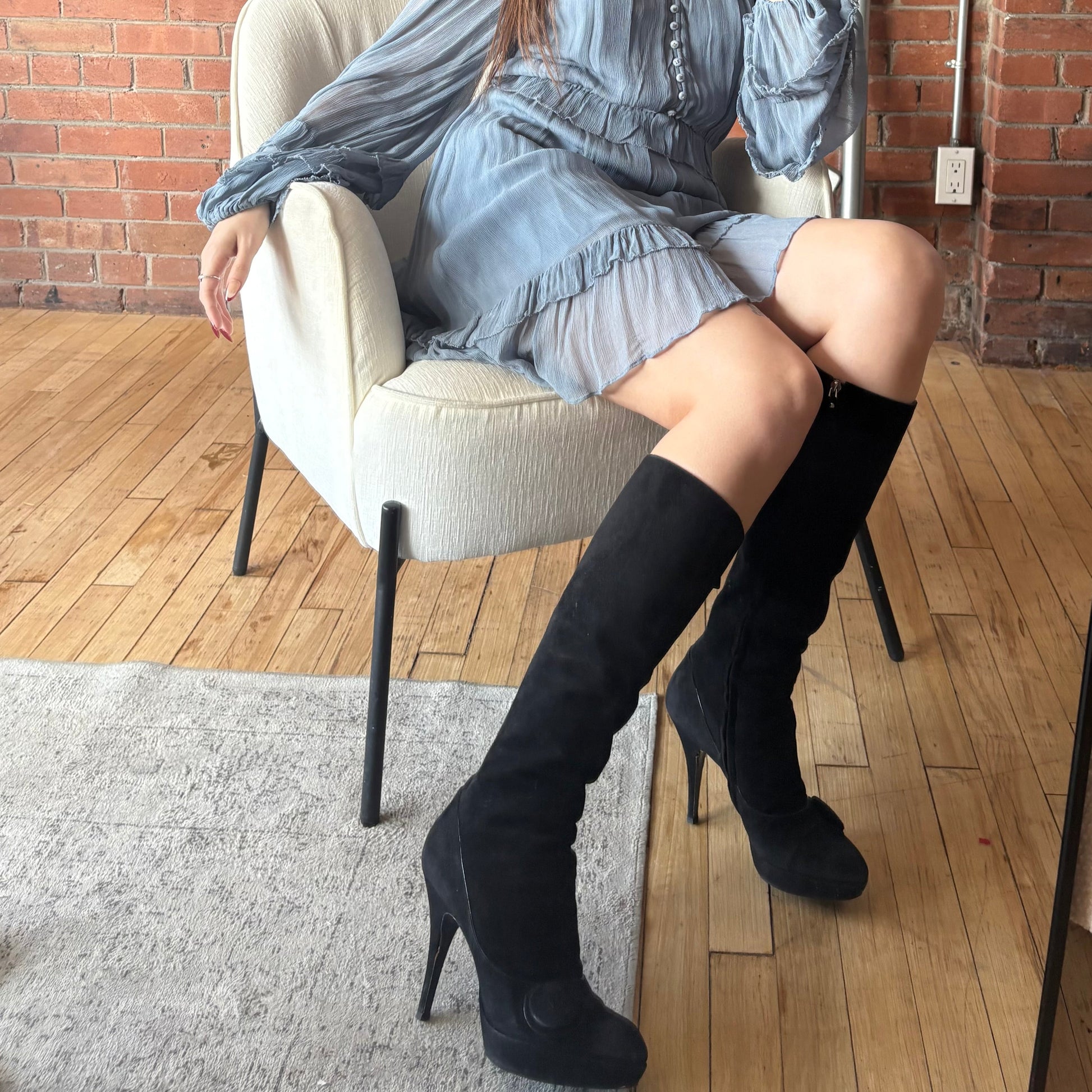 Louis Vuitton Suede Boots - Women's 40