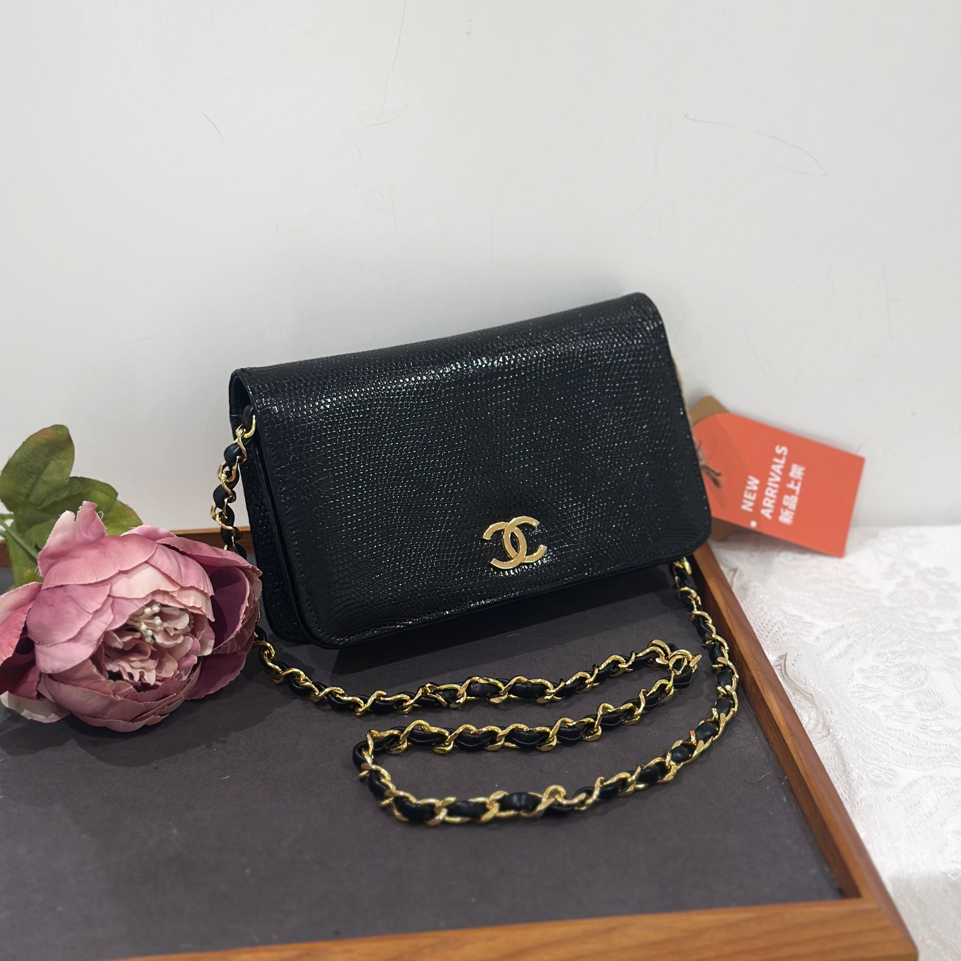 Chanel   lizard skin chain bag