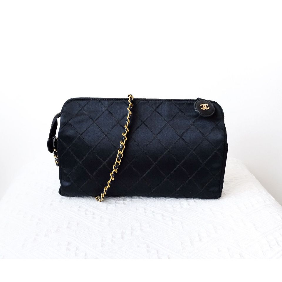 Chanel   silk clutch+chain