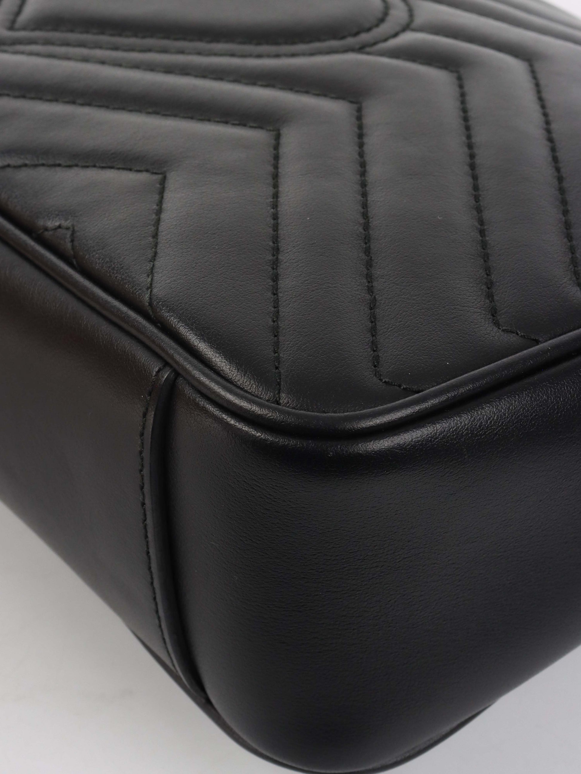 Gucci Black Small Marmont Shoulder Bag.