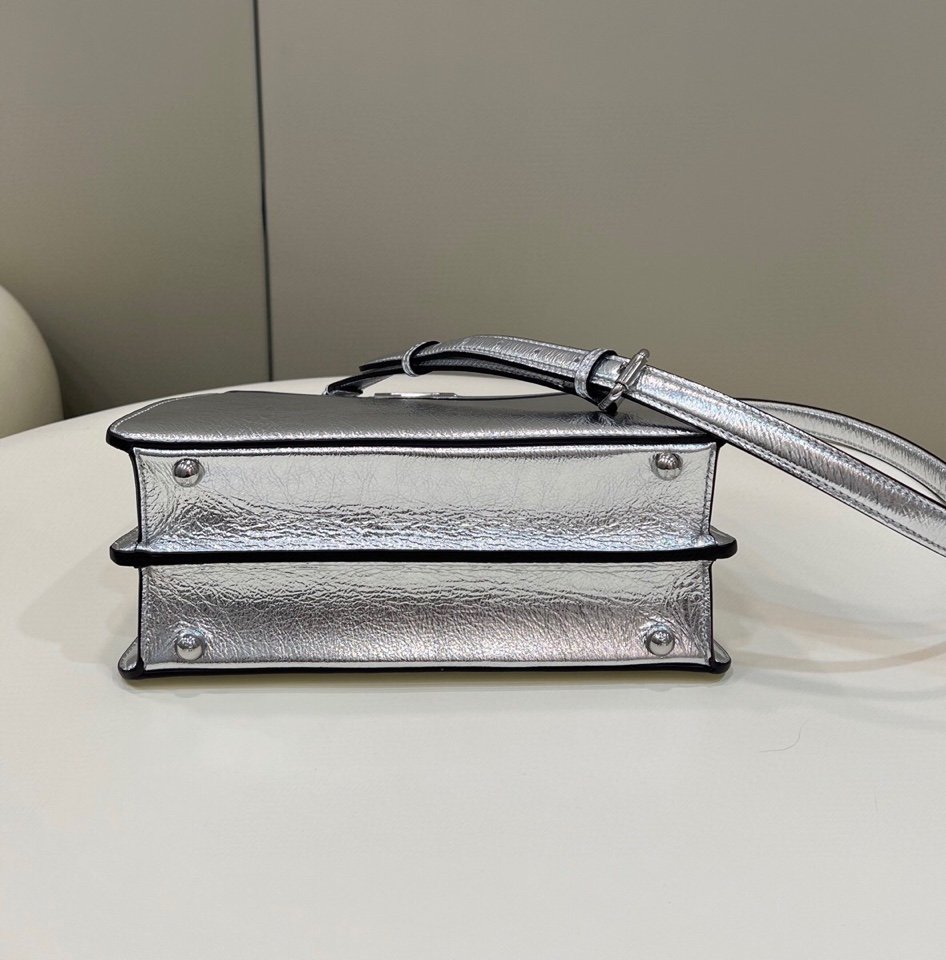 Top QualityTop Quality Peekaboo 33cm Silver Medium Handbag