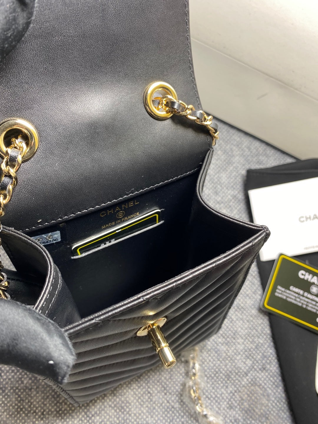 CHL Chevron Trendy CHL Phone Black Handbag Wombeaunoirrbeaunoirr 18Cm7In