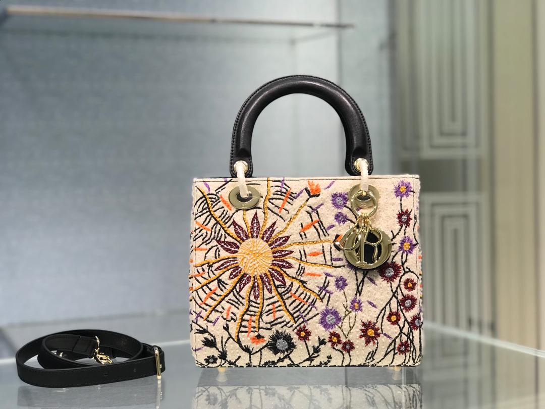 Metop Qualityum Lady Jartop Qualityn Beige Multicolor Travel Bag