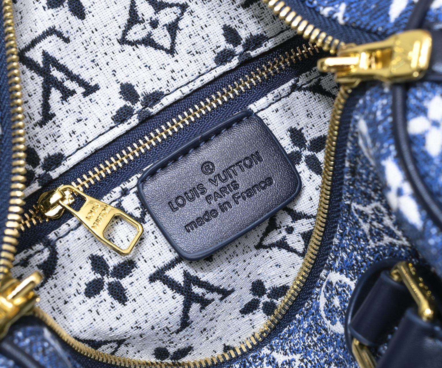 EN - Luxury LUV 876 Travel Bag