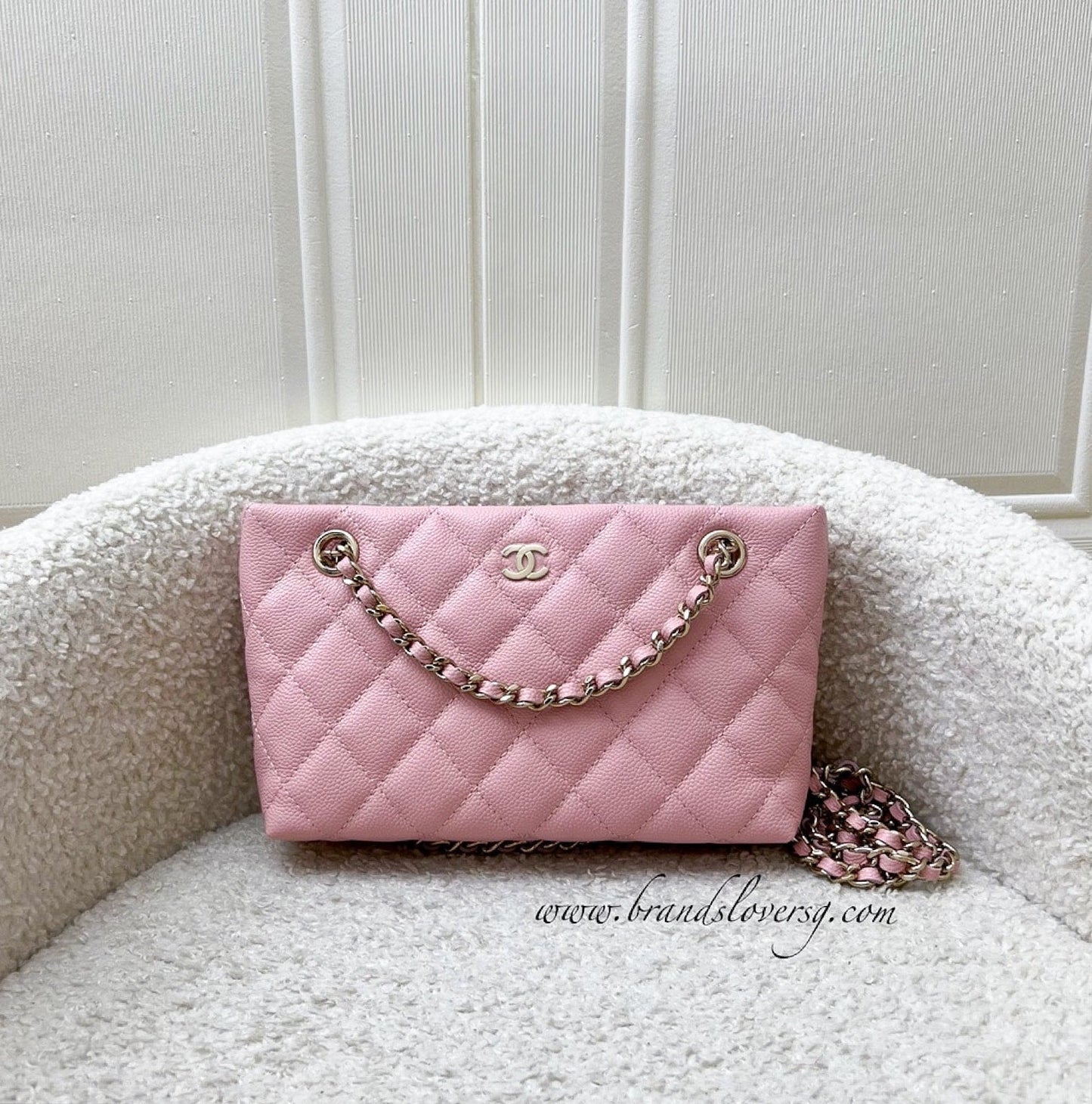 Chanel [brand New] 25C / 25B Mini Clutch with Chain in Pink Caviar and Shw ( )
