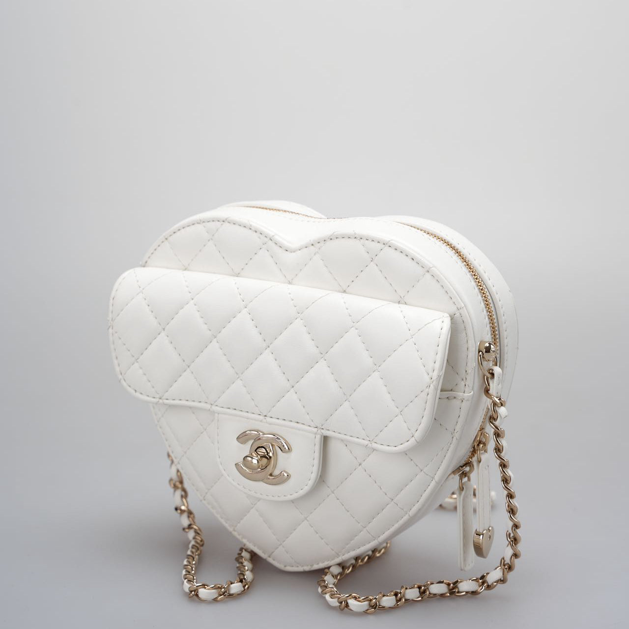 Chanel Heart Bag CC in Love Heart Clutch with Chain in White Lambskin with champagne Gold Hardware