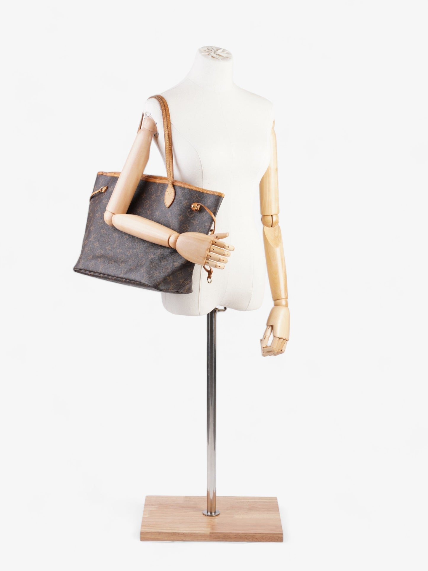 Louis Vuitton Neverfull Coated MM Monogram Canvas Coated Canvas Apparel Mm 21
