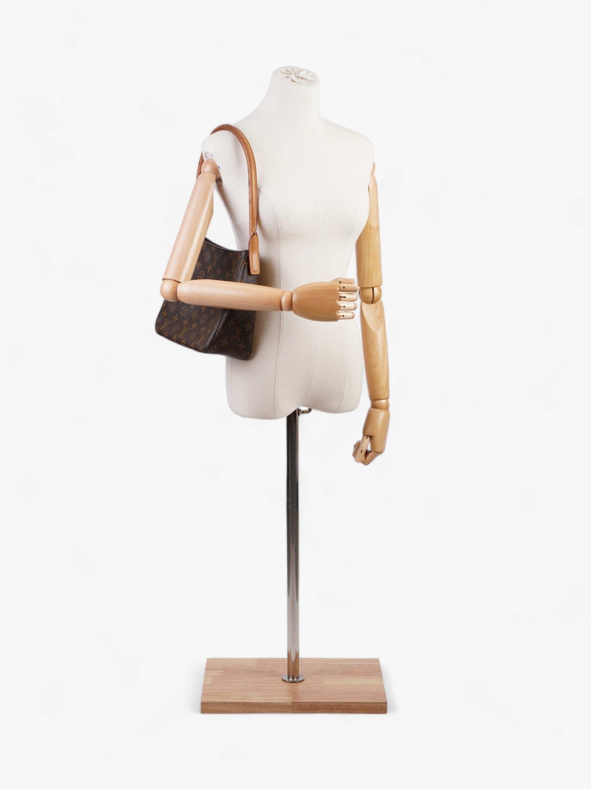 Louis Vuitton Looping Coated MM Monogram Canvas Apparel Canvas Mm