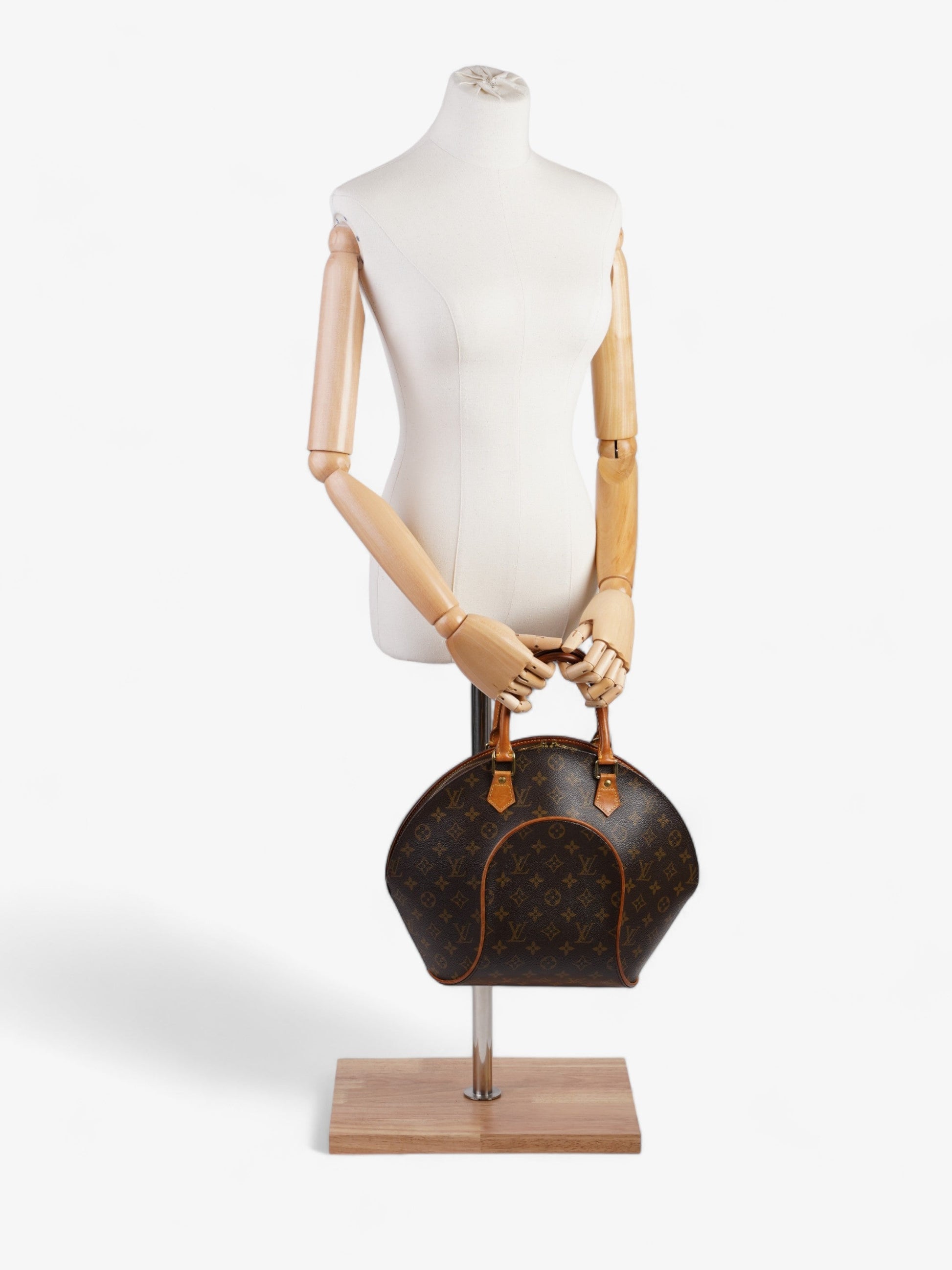 Louis Vuitton Ellipse Coated MM Monogram Canvas Coated Canvas Apparel Canvas Mm