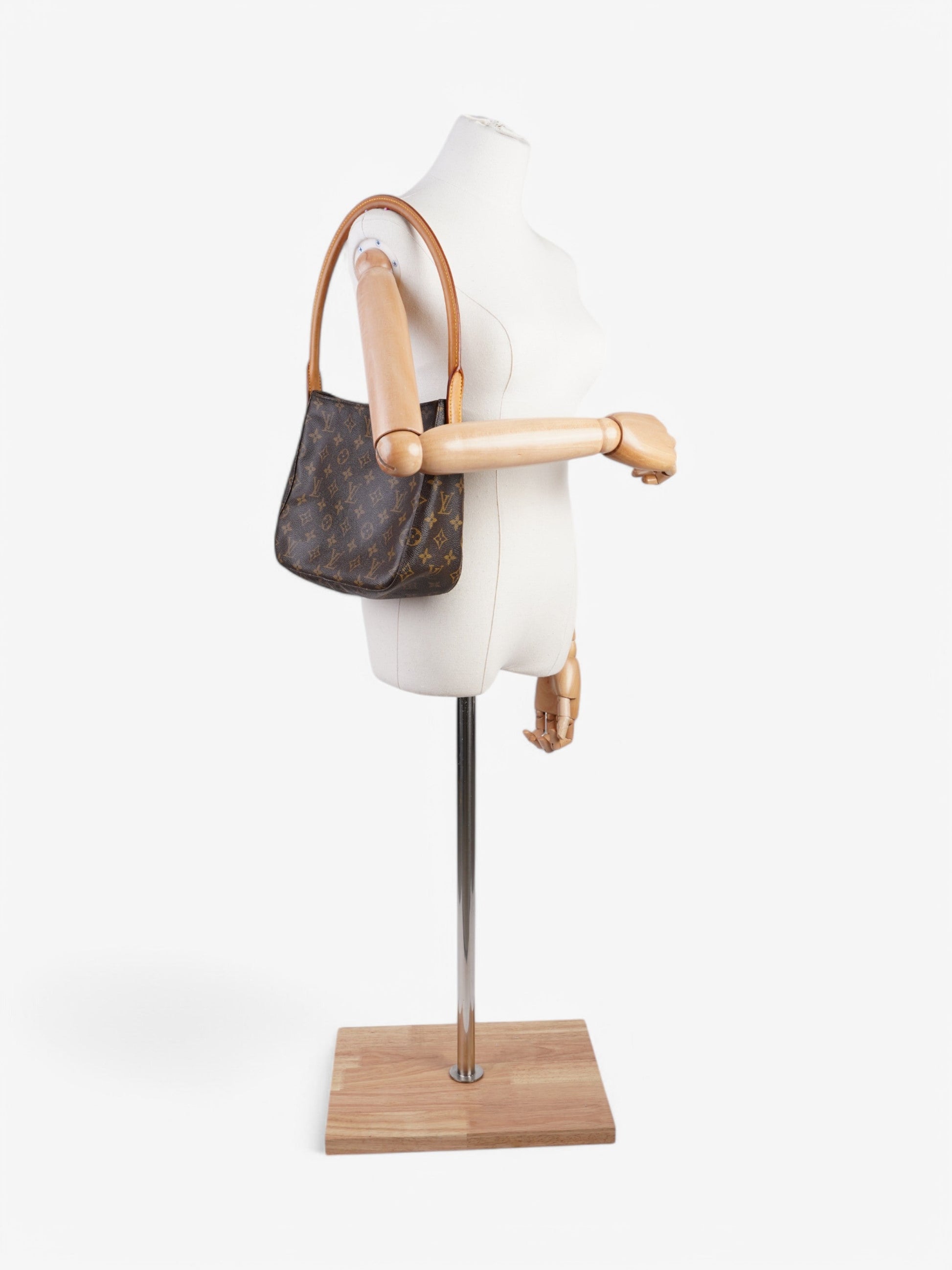 Louis Vuitton Looping Coated MM Monogram Canvas Apparel Mm 10