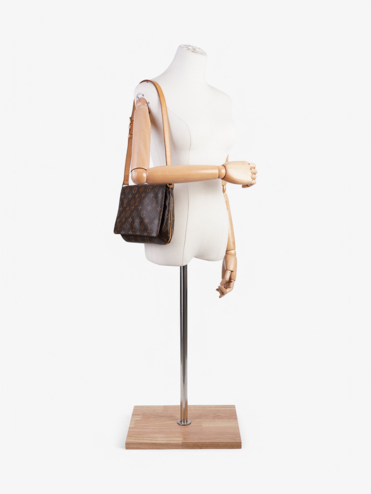Louis Vuitton M tte Tango Coated Monogram Canvas Coated Canvas Apparel Canvas 26