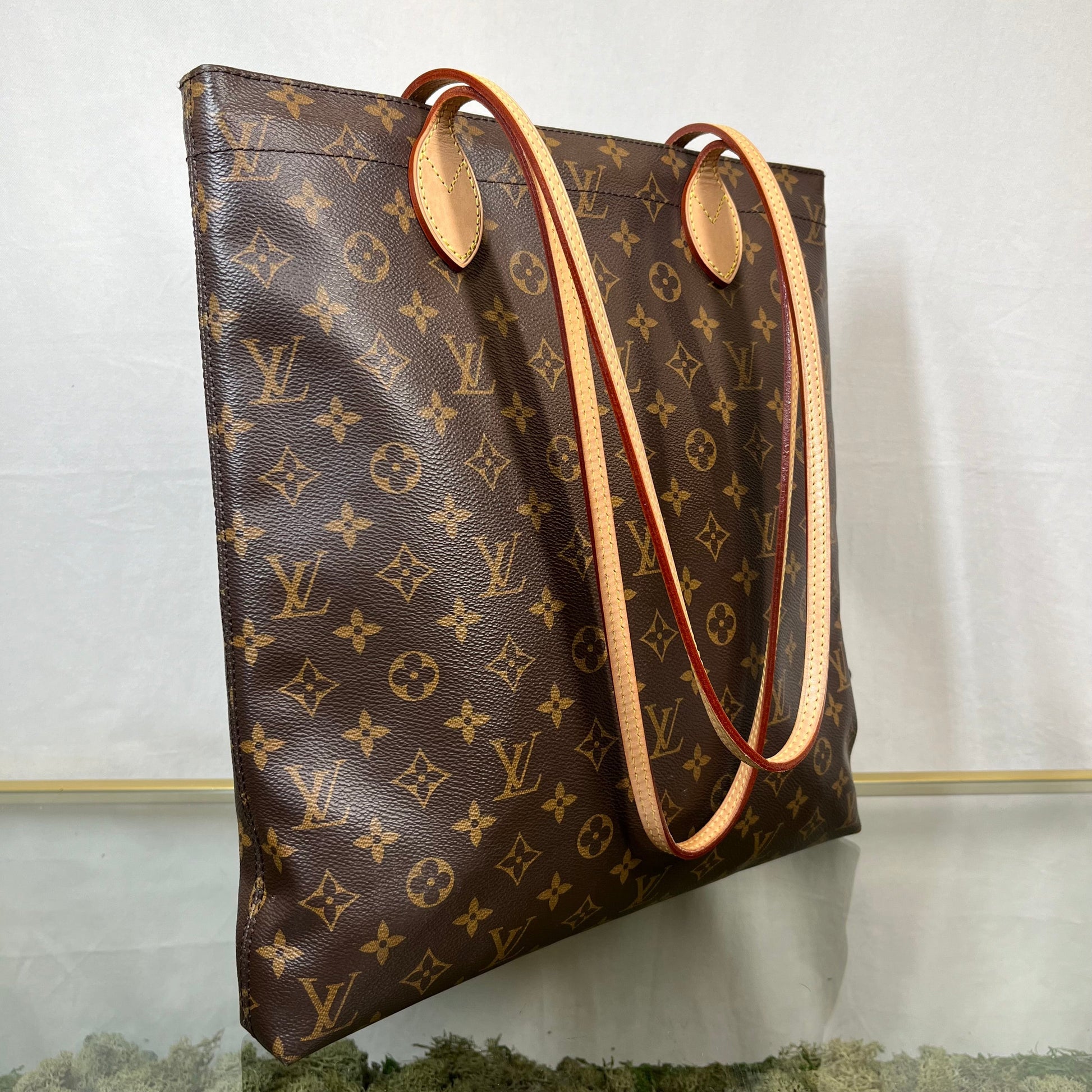 LOUIS VUITTON Carry It Monogram Tote