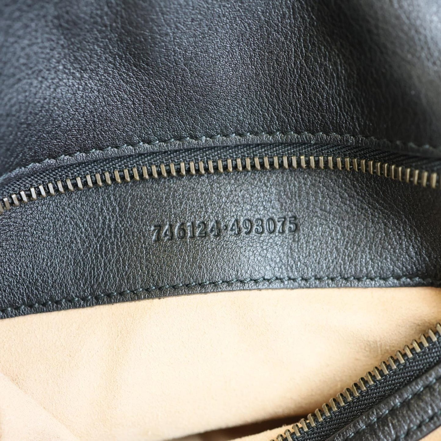 GUCCI Diana Medium Leather Top Handle Shoulder Bag Black 746124