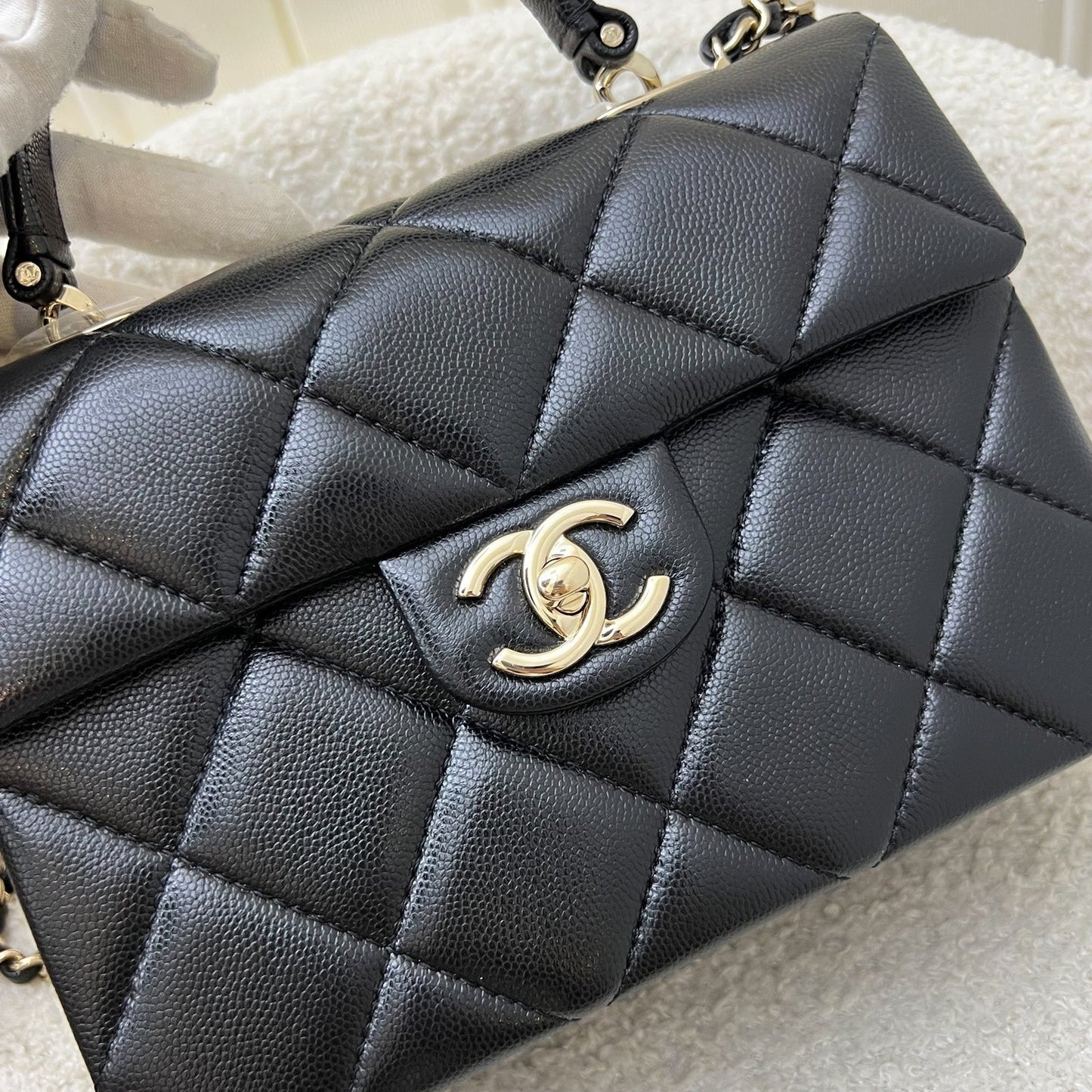 Chanel 24P My Retrofit Small Kelly Flap Bag in Black Caviar and Lghw ( )