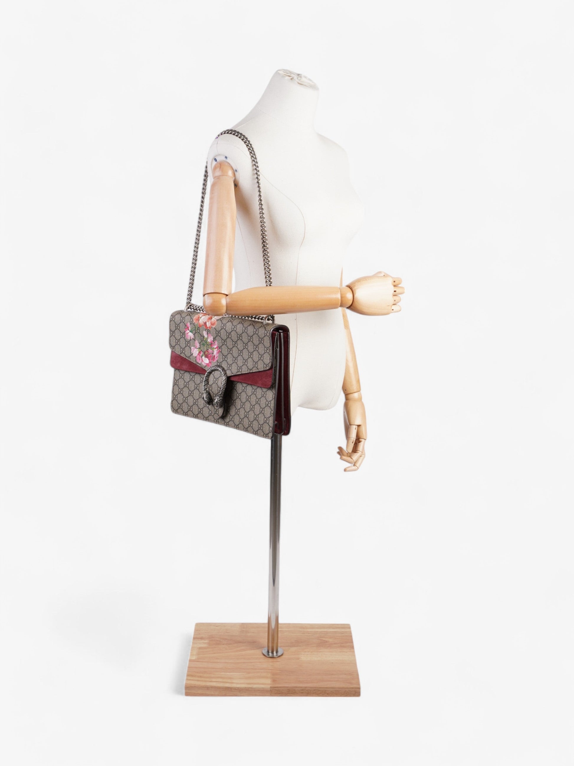 Gucci Dionysus Supreme Bloom Shoulder Bag Canvas Medium Medium 1
