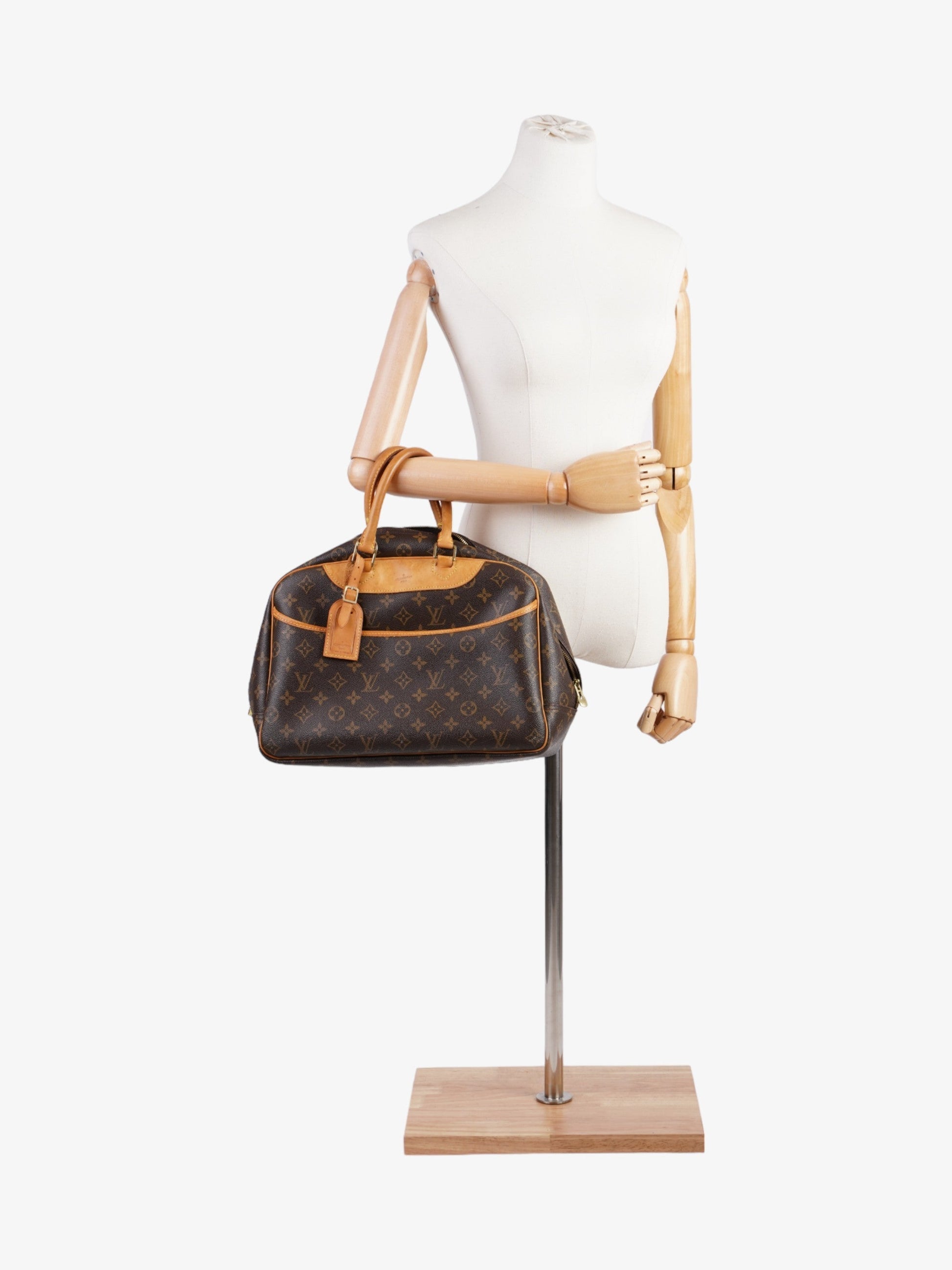 Louis Vuitton Deauville Coated Monogram Canvas Coated Canvas Apparel Canvas 2
