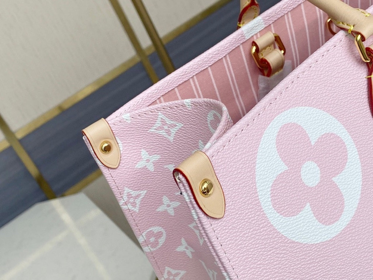 Top Quality Onthego Gm Giant Light For Canvas Monogram Tote Bag