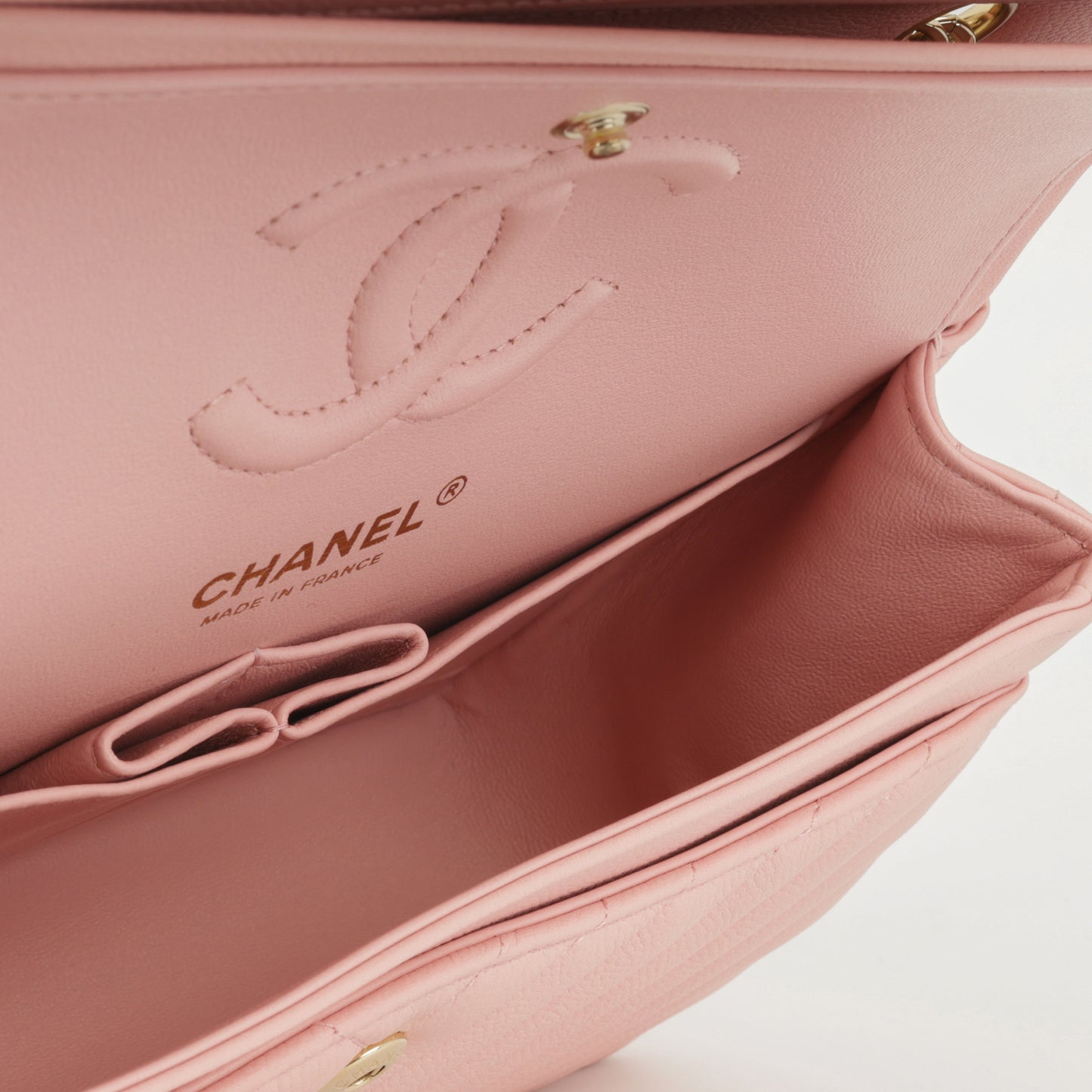 Chanel - Small Classic Flap Bag - Pink Chevron Caviar CGHW - 2021 -