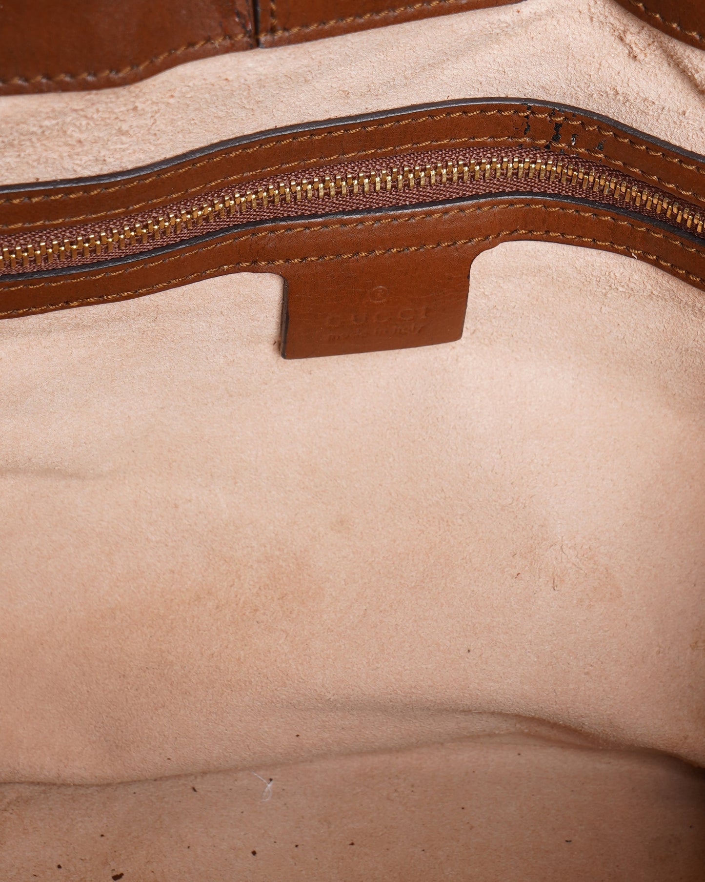 Gucci GG Supreme Shoulder Bag WIth Crossbody Strap