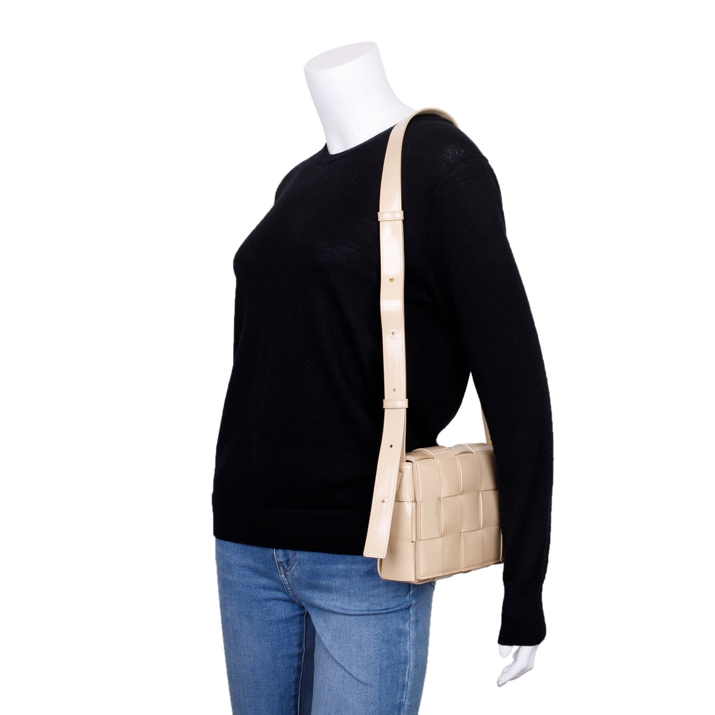 Bottega Veneta Patent Intrecciato Cassette Bag Leather Beige Travel Bag