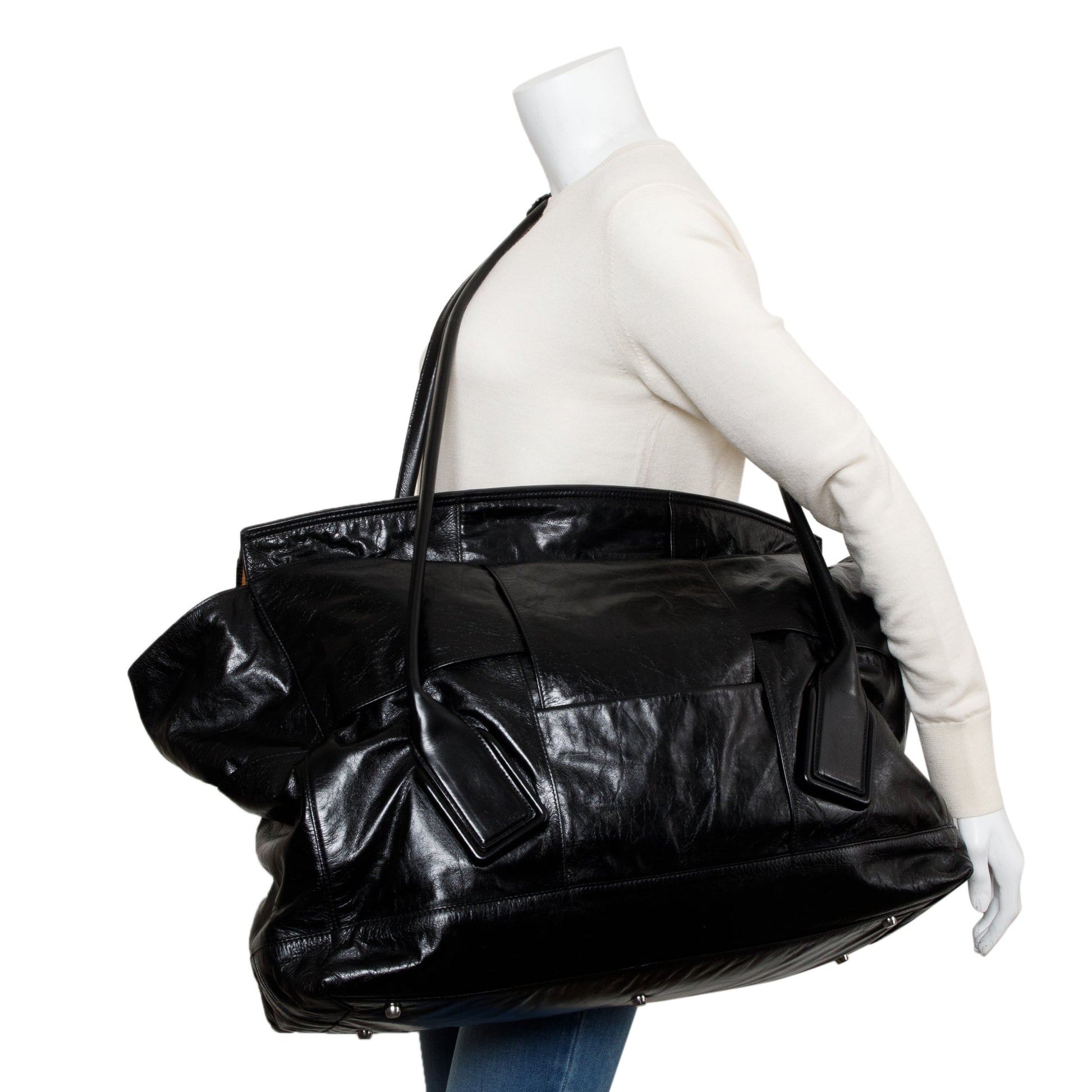 Bottega Veneta Maxi Intrecciato Arco Slouch Bag Leather Black Travel Bag