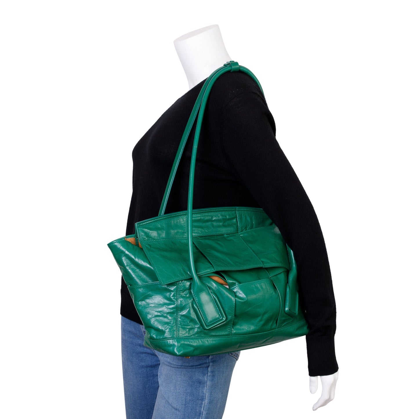 Bottega Veneta Maxi Intrecciato Arco Slouch Bag Leather Green Travel Bag