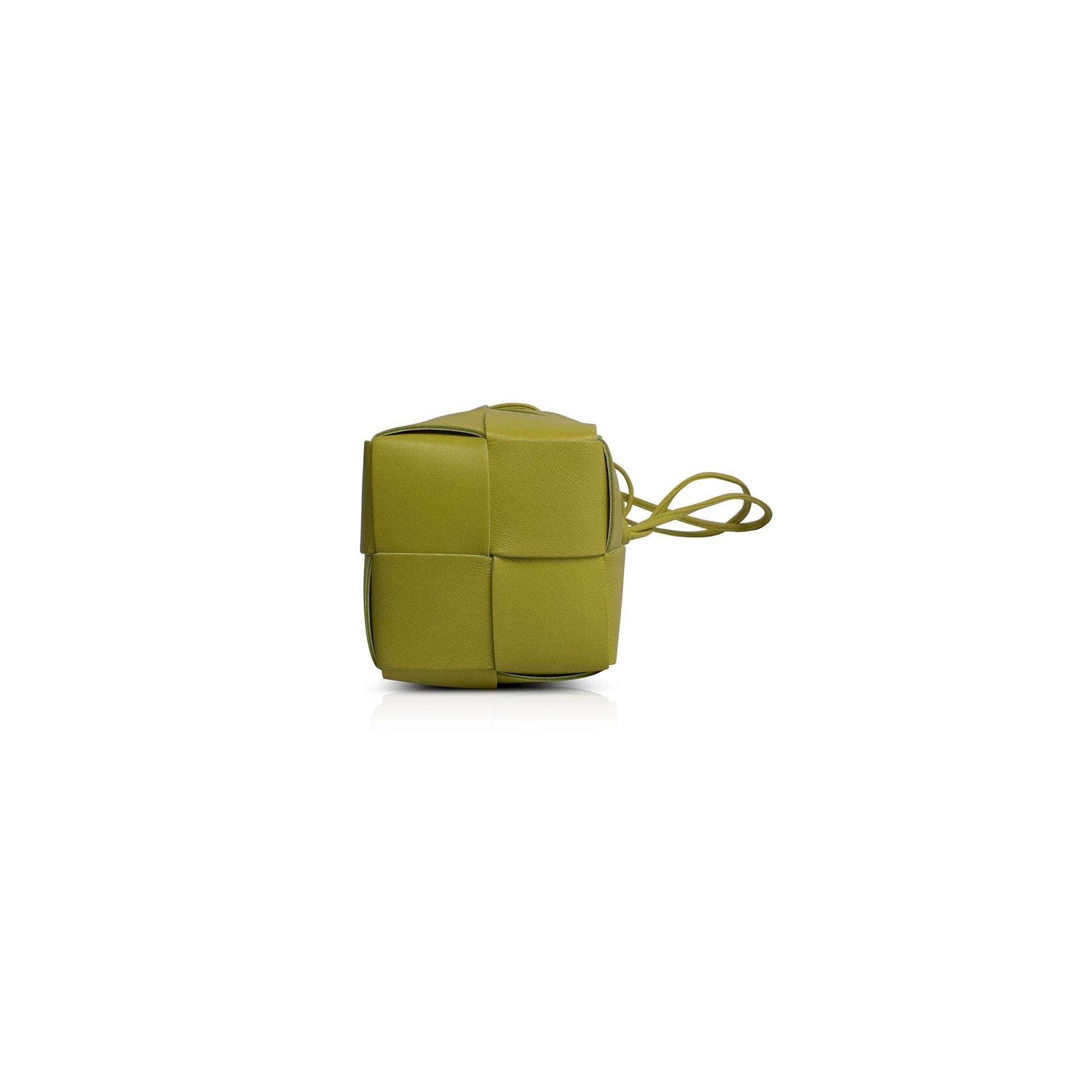Bottega Veneta Intrecciato Cassette Bag Mini Bucket Bucket Bag