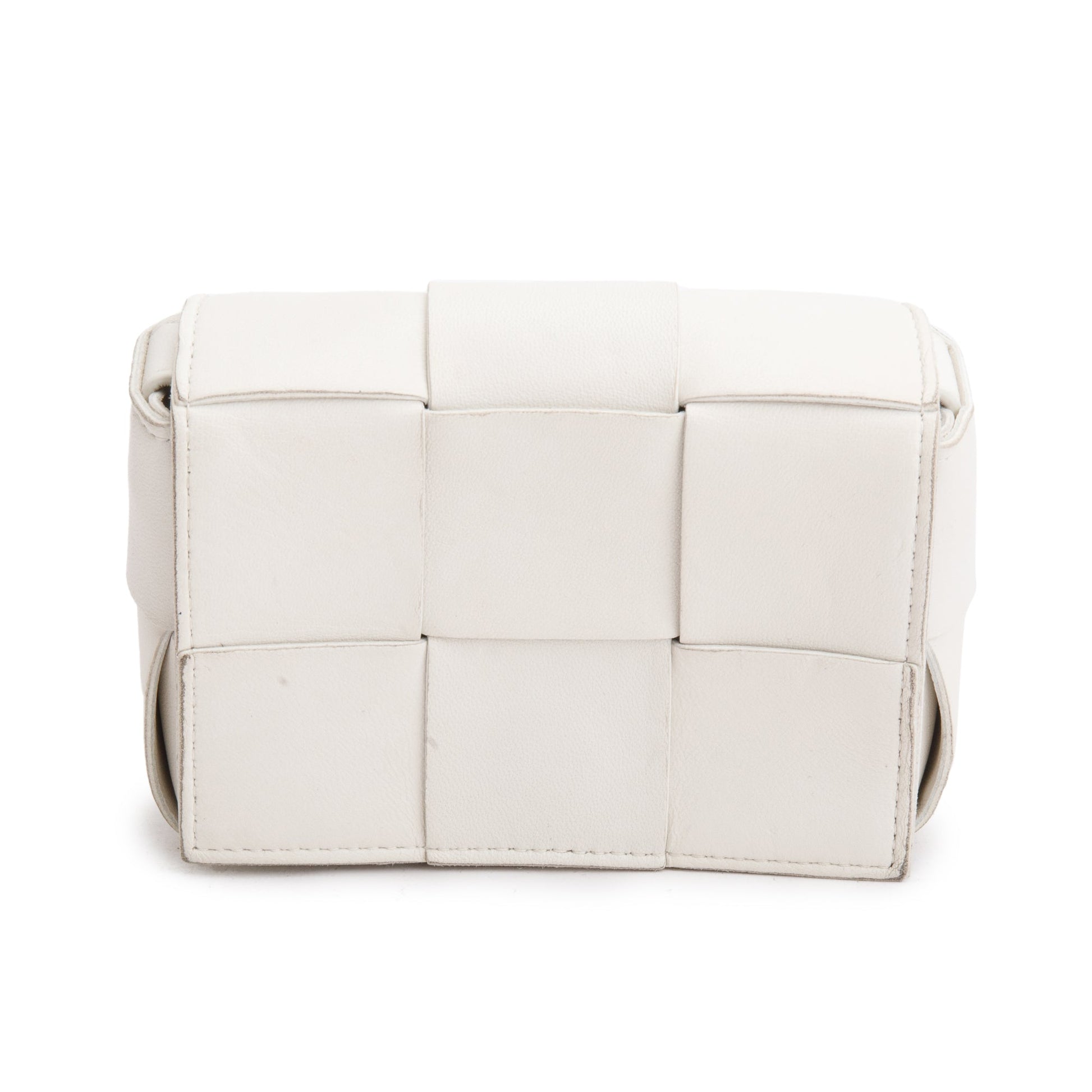 Bottega Veneta en Maxi Intrecciato Extra Cassette Flap Bag Leather White Travel Bag