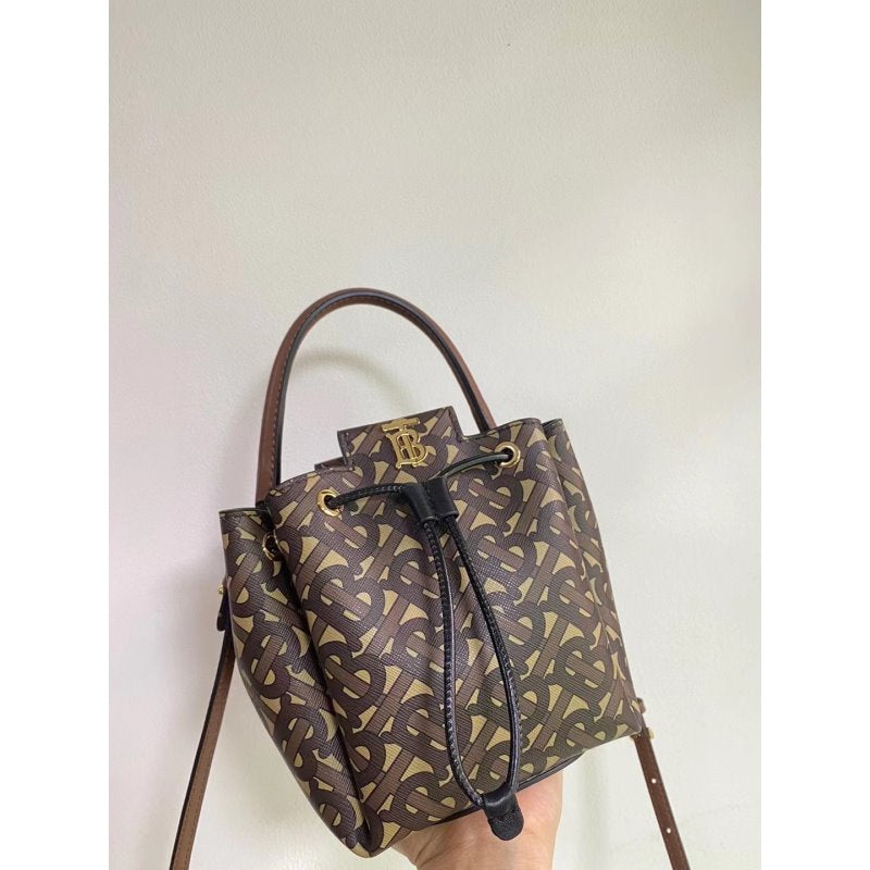 Burberry Burberry Bucket Bag Bbr00269