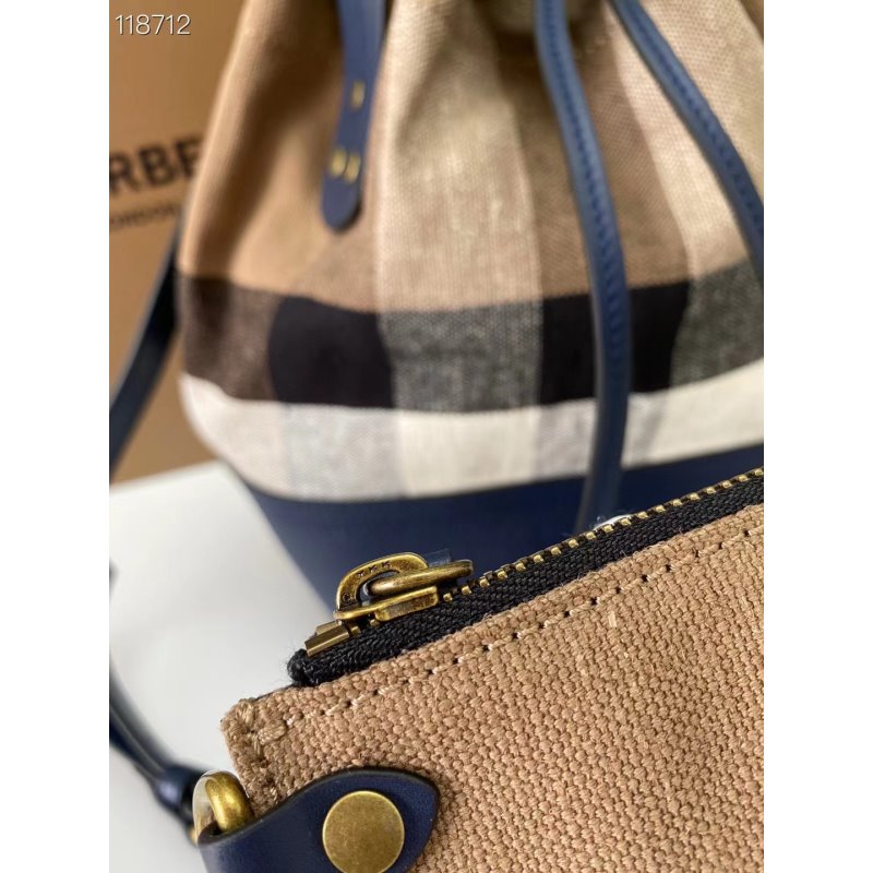 Burberry Burberry Bucket Bag Bbr00275