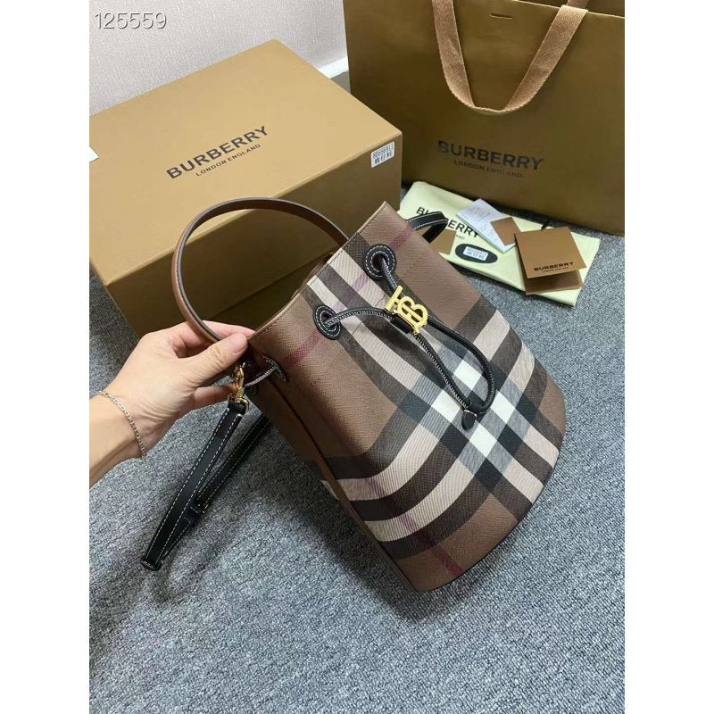 Burberry Burberry Bucket Bag Bgmp0570