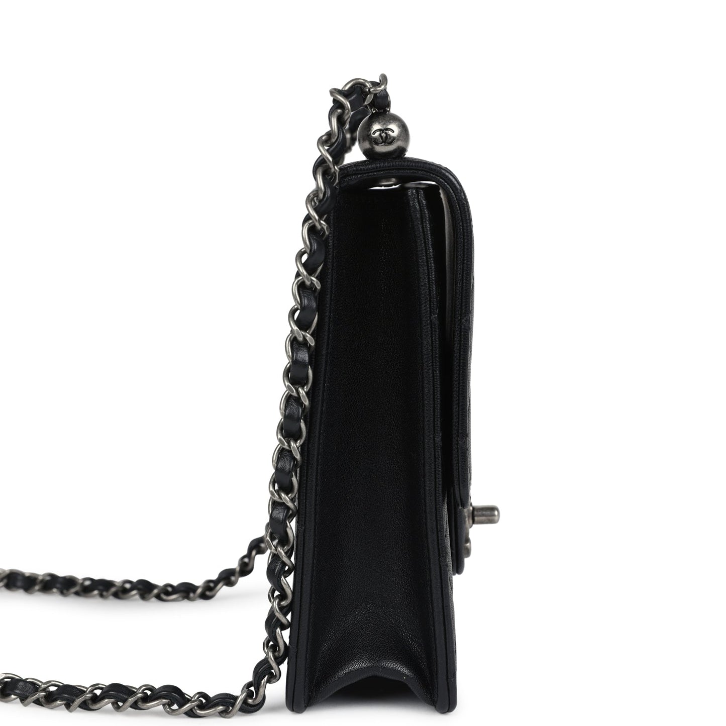 Chanel Chic Pearls Flap Bag Black Calfskin Aged Ruthenium Hardware