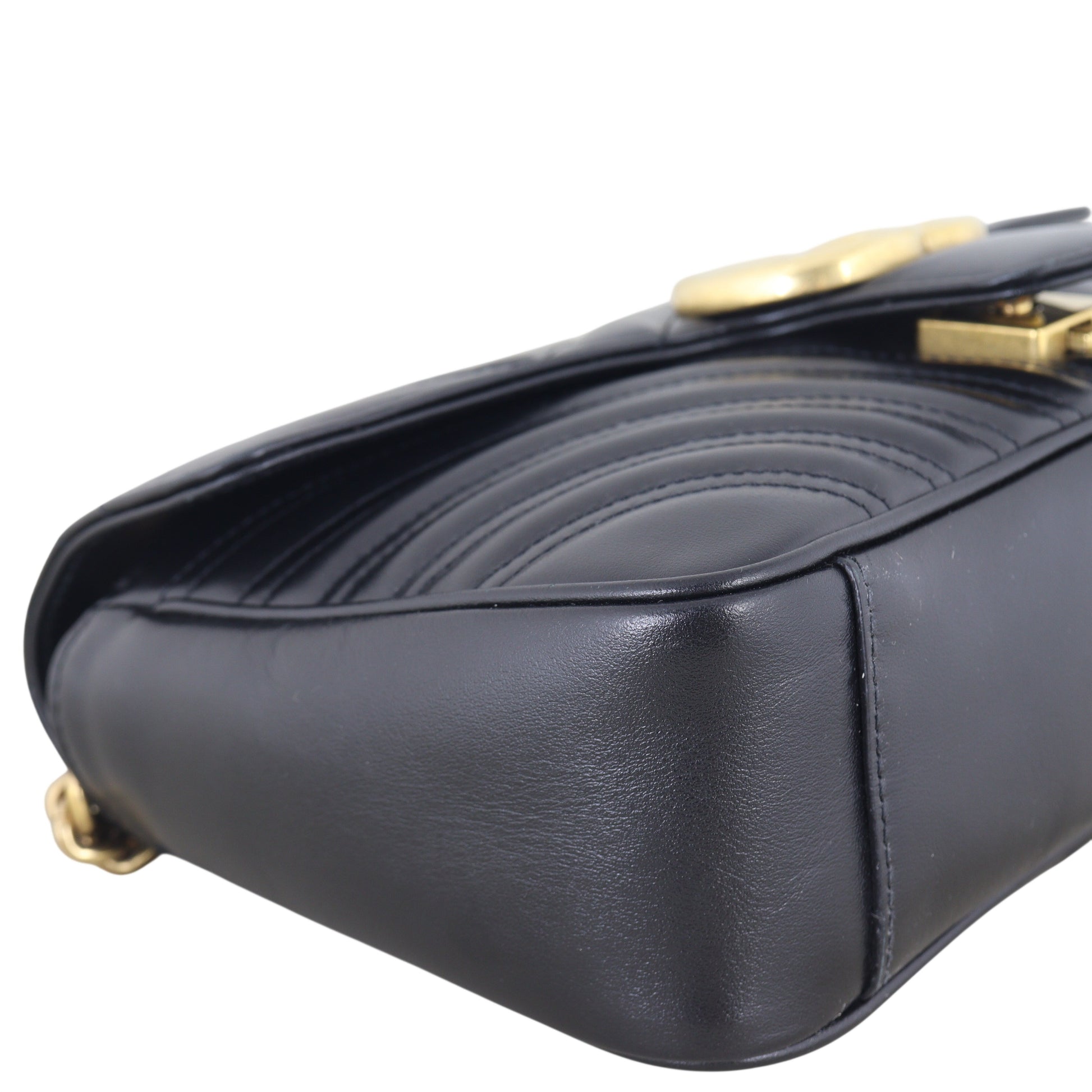 Gucci GG Marmont Matelasse Medium Shoulder Bag