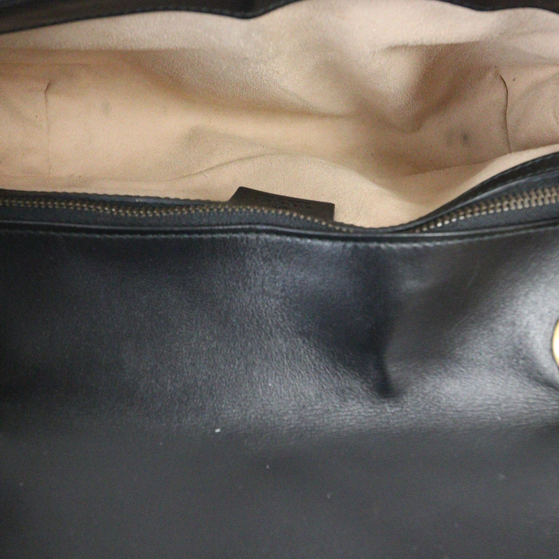 Gucci GG Marmont Matelasse Medium Shoulder Bag