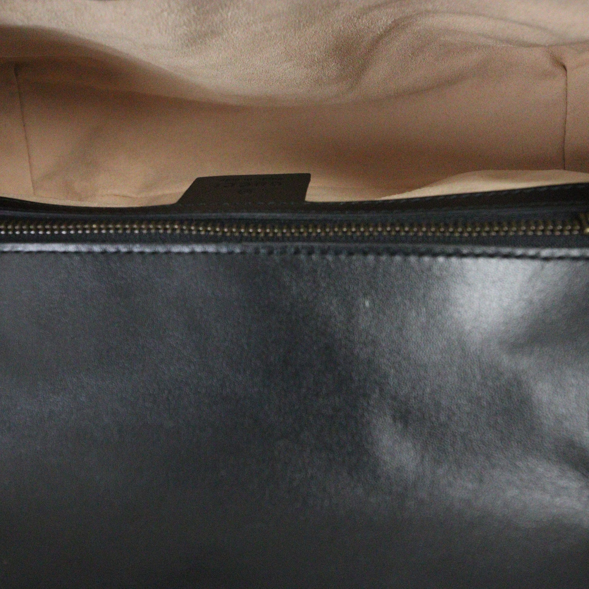 Gucci GG Marmont Matelasse Medium Shoulder Bag