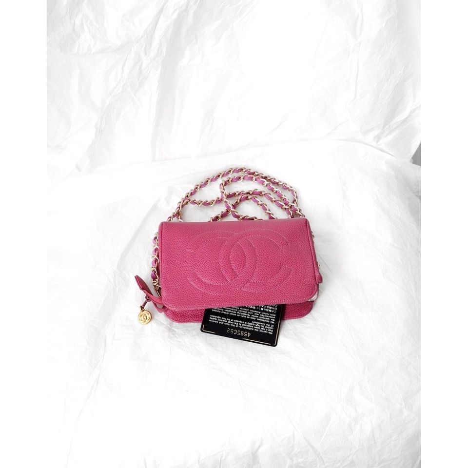 Chanel   mini caviar pouch +chain