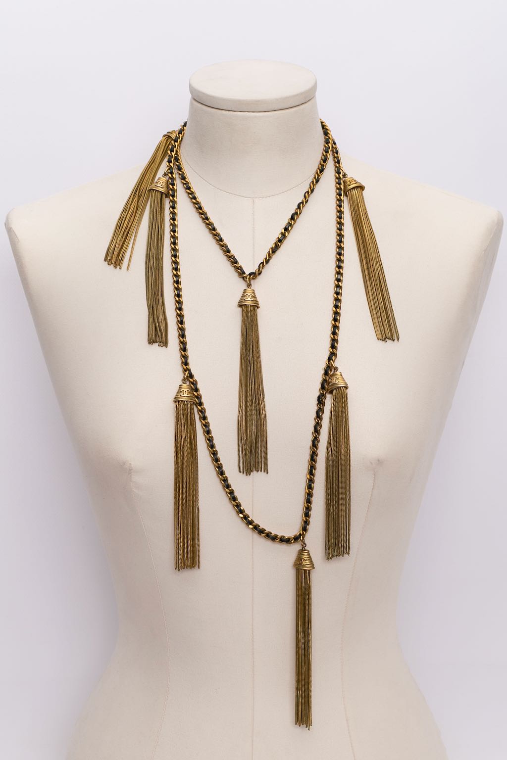 Long collier pompons Chanel Automne