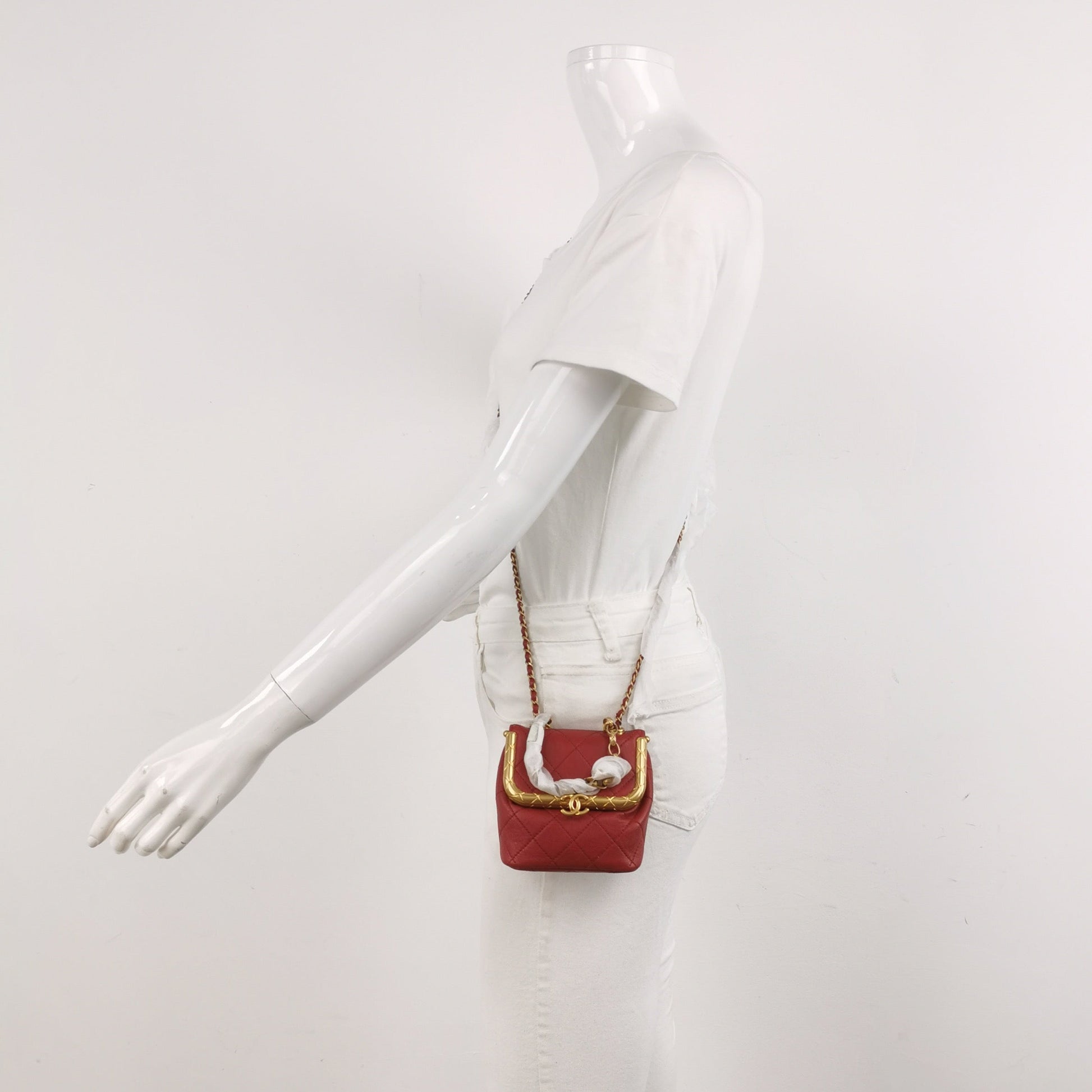 Chanel Kiss Clasp Super Lambskin -tone Hardware Red Gold Lock Leather Mini Bag Tone Hardware