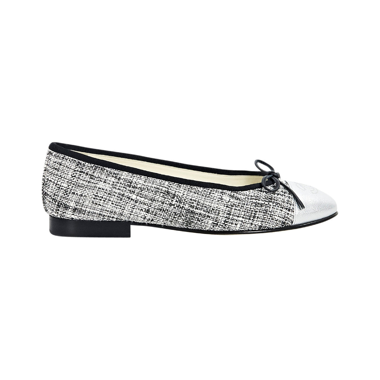 Chanel let Flats Silver Hat