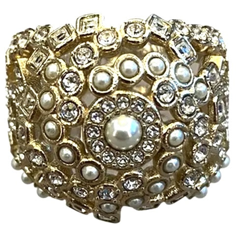 CHANEL CAMELLIA CRYSTAL PEARL RING