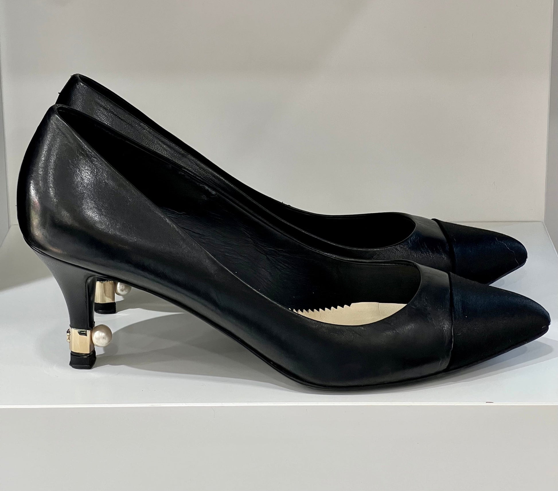 CHANEL CC CAP TOE PEARL EMBELLISHED HEEL PUMPS