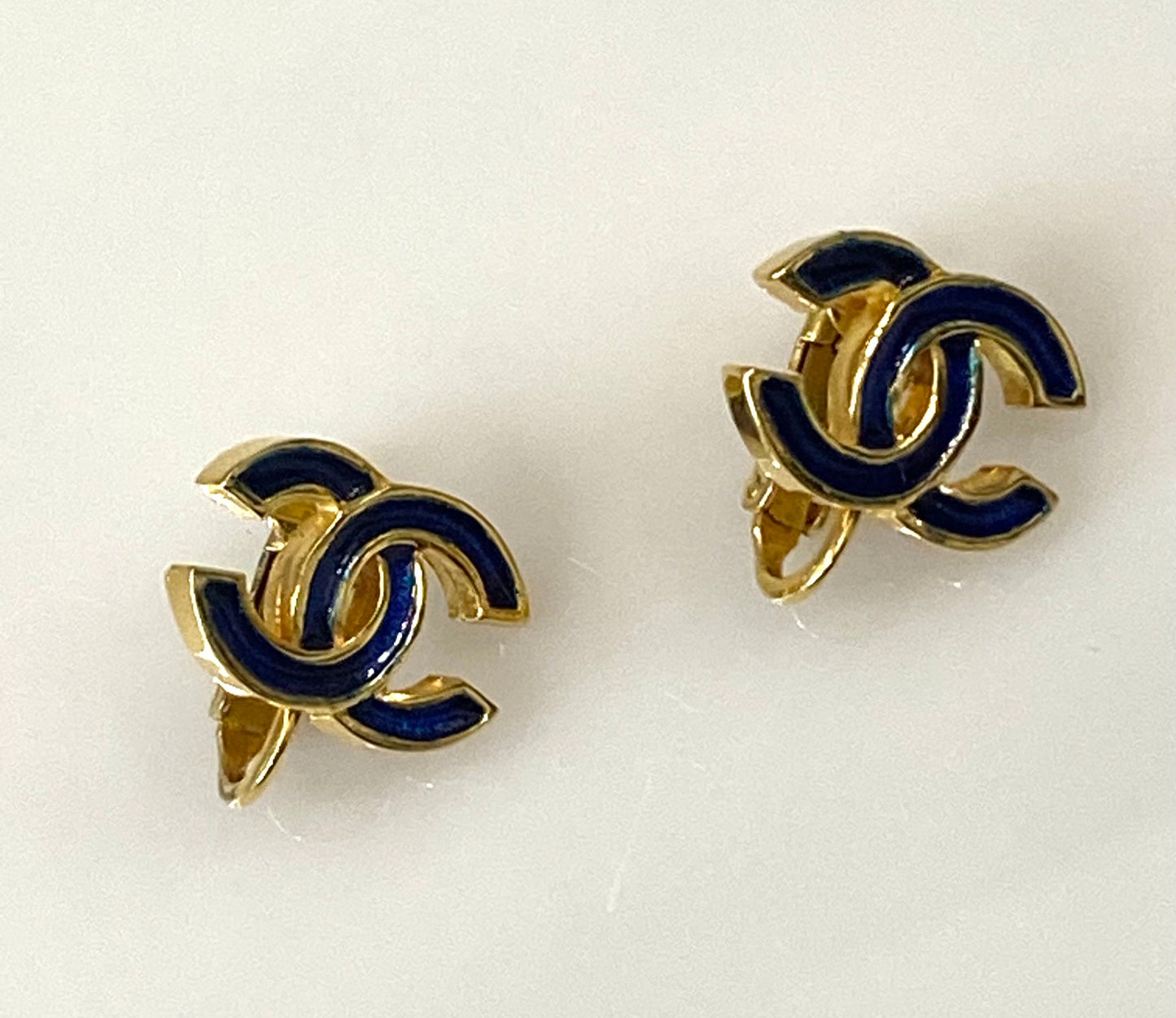 CHANEL CC GOLD-TONE STUD CLIP ON EARRINGS