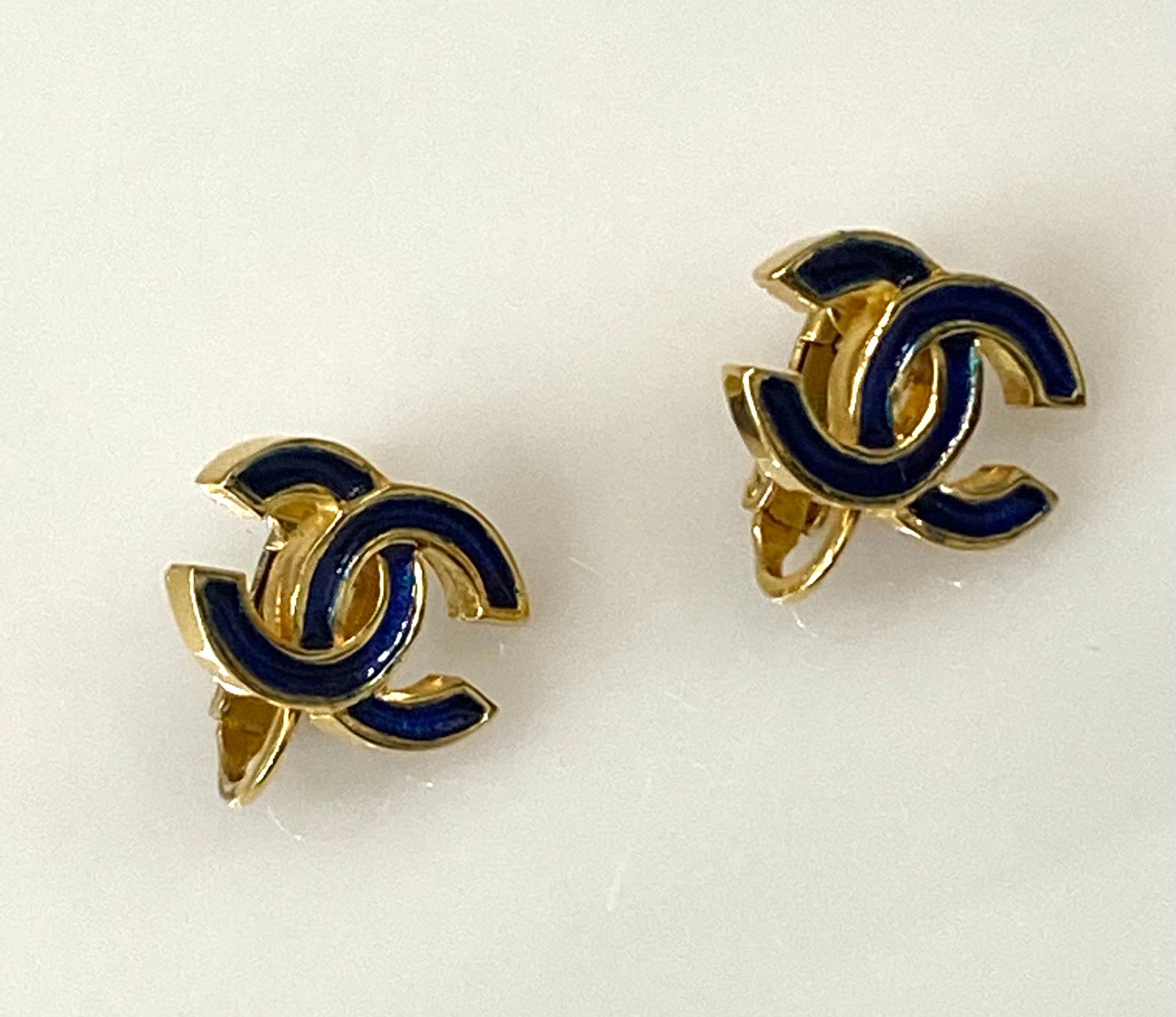 CHANEL CC GOLD-TONE STUD CLIP ON EARRINGS