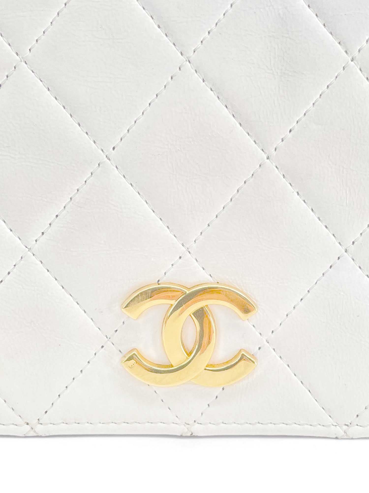 Chanel CC Logo Quilted Leather K Gold Plated Shoulder Bag White