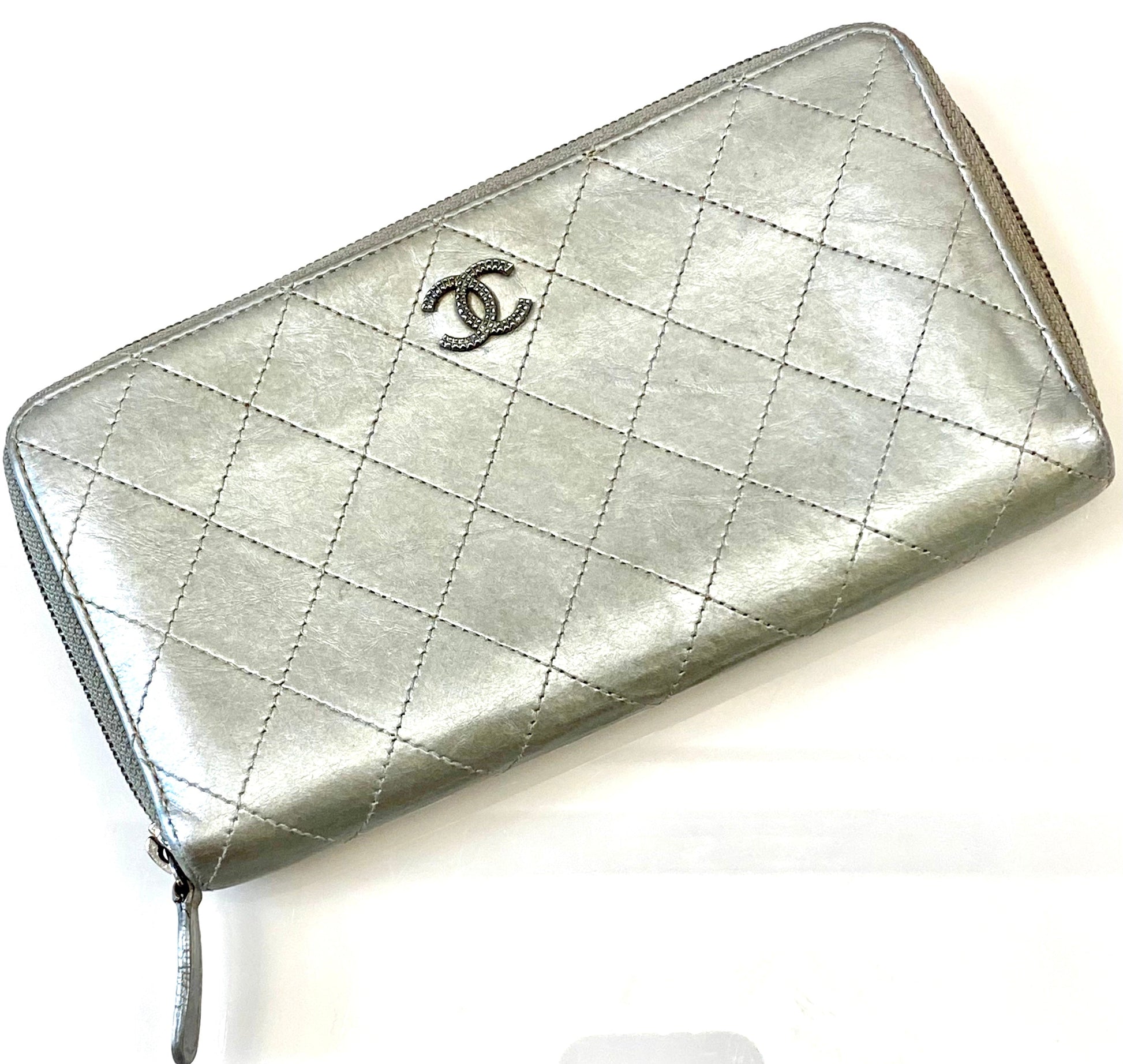 Chanel CC Quilted Lambskin Large Zip Wallet Handbag