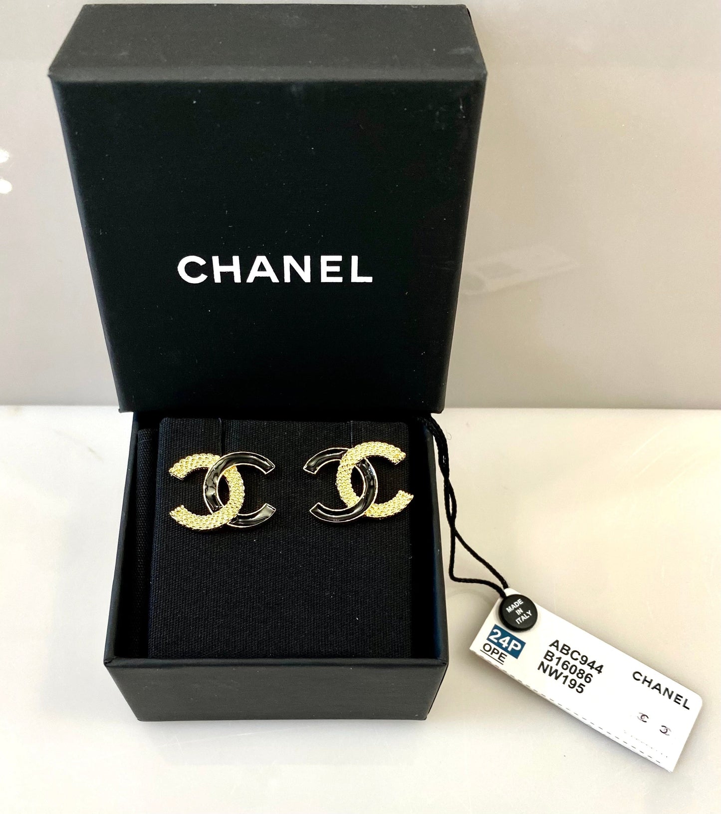 CHANEL CC STUD EARRINGS