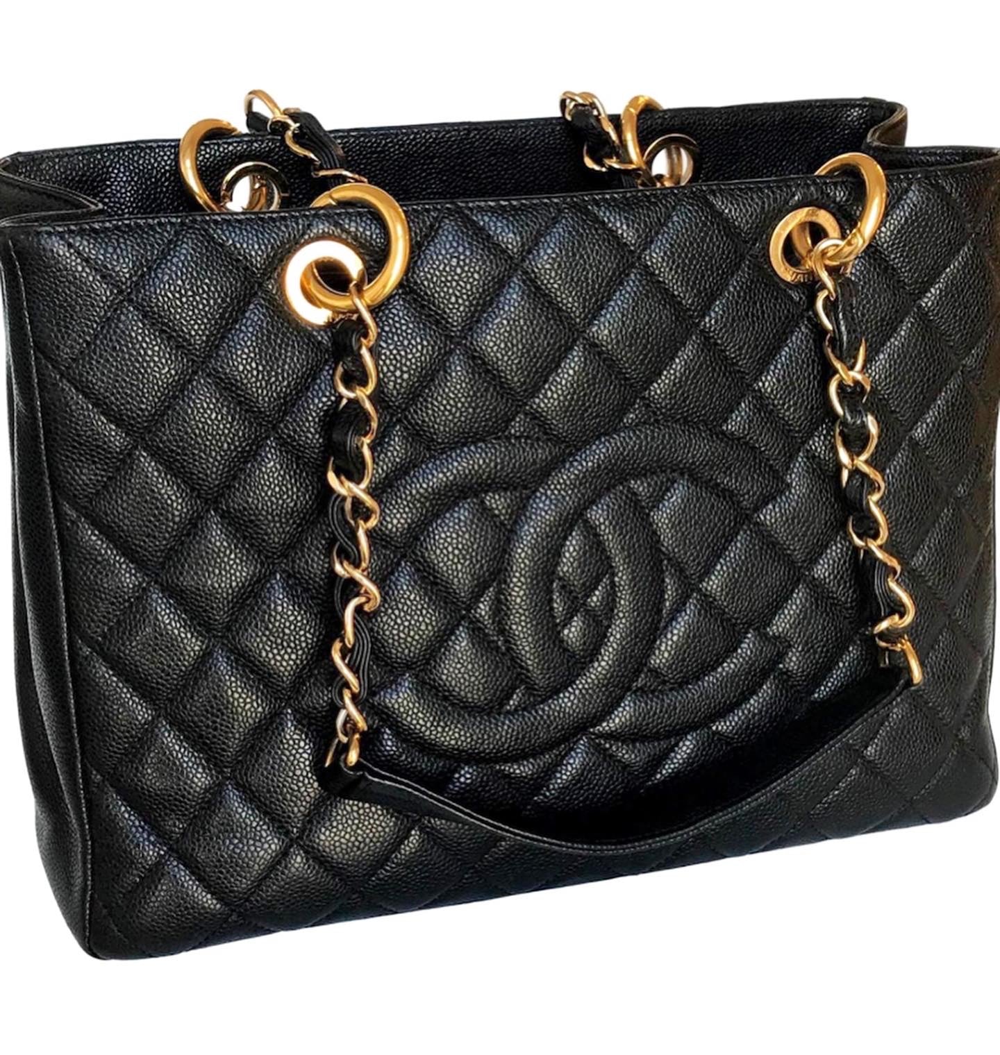 Chanel CAVIAR QUILTED GRAND SHOPPING -HS Tote Bag Bag 2