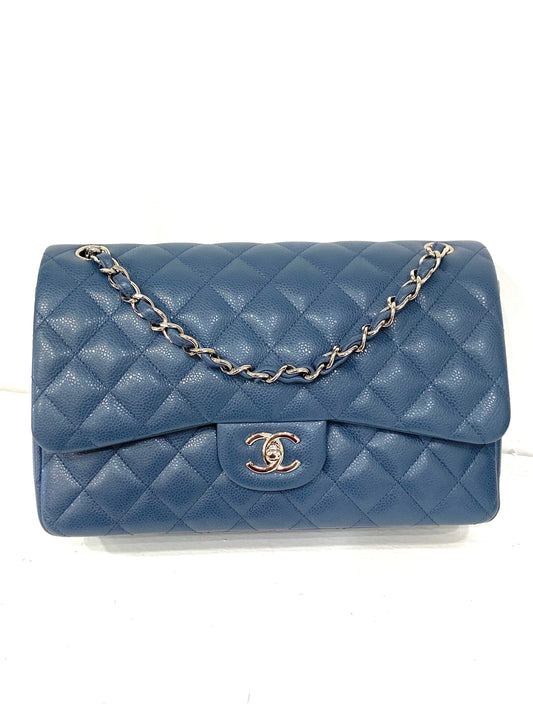 Chanel CAVIAR QUILTED JUMBO DOUBLE FLAP -HS Shoulder Bag